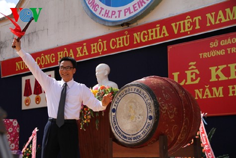 Government leaders attend new school year ceremonies nationwide - ảnh 2